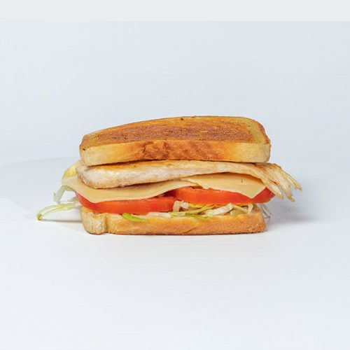 sandwich_pollo_lechuga_tomate_queso1